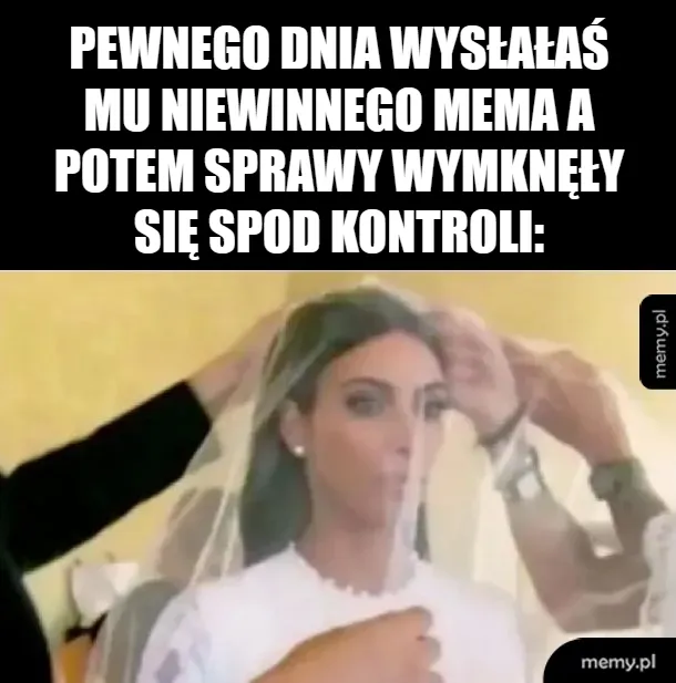 Kobieta w białej sukni z welonem, mężczyzna poprawia jej fryzurę.
