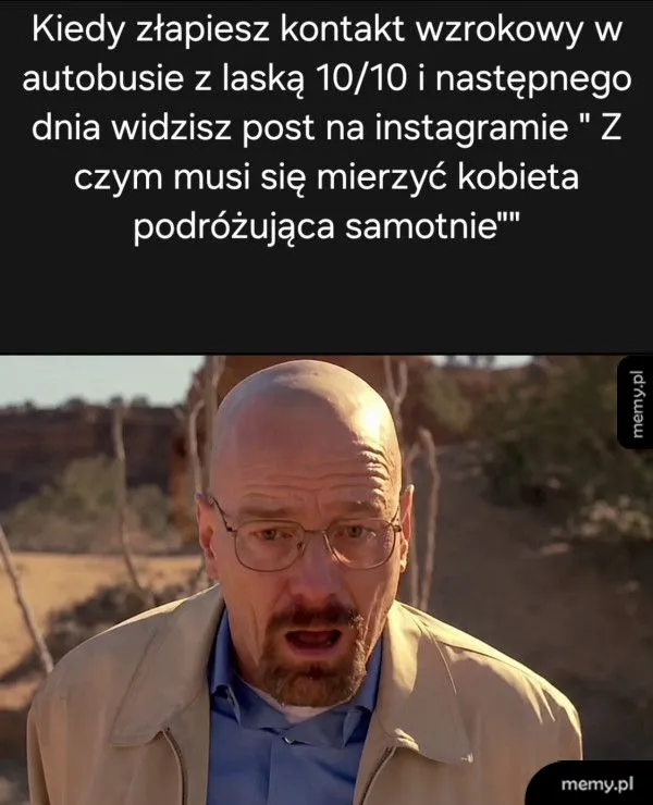 Mężczyzna zszokowany, w tle pustynny krajobraz.