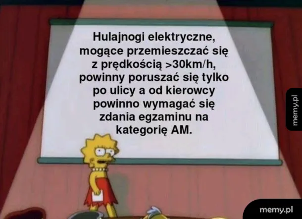 Kobieta przy tablicy z informacjami o hulajnogach elektrycznych.